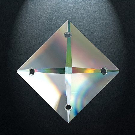 Cristal Asfour Egipicio Quadrada 4 furos 22mm cod.2024 -  520 unidades (1 cx branca)