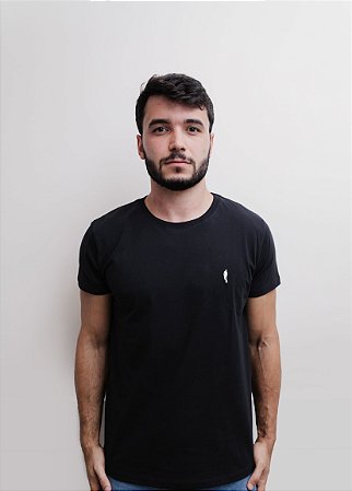 CAMISETA BÁSICA PRETA