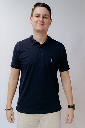 POLO PIMA - AZUL MARINHO C/ BORDADO DOURADO