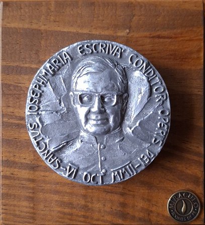 Medalha São Josémaria Escrivá