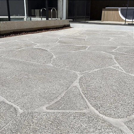 Piso de Granito Rústico Orgânico Levigado em Retalhos - M²