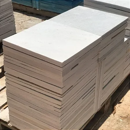 Pedra São Tomé Branca 30x30cm - M²