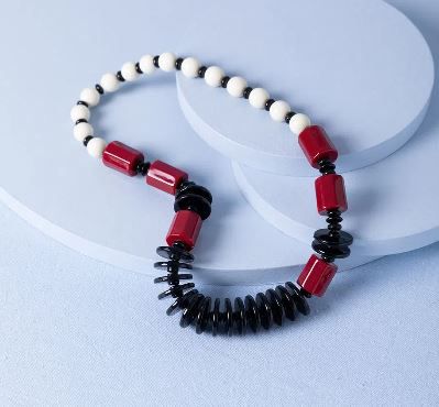 Colar Três Cores Preto, Vinho e Branco