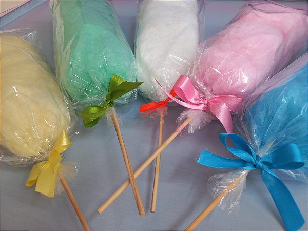 Algodão doce tradicional no palito