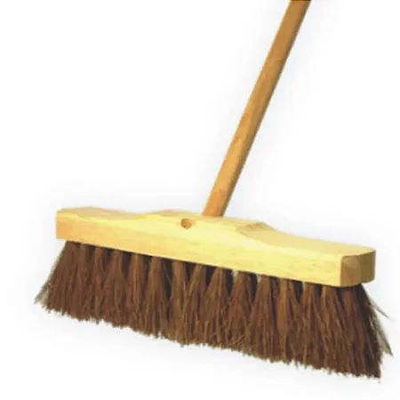 Vassoura Piaçava Gari Caixão 31 Furos 40Cm