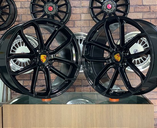 RODAS PORSCHE MACAN GTS ARO 21 DUAS TALAS FURAÇÃO 5X112 PRETO