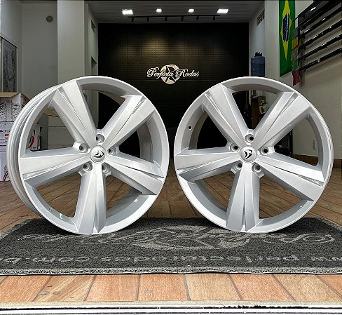 RODAS FUSCA TSI ARO 20 FURAÇÃO 5X112 PRATA