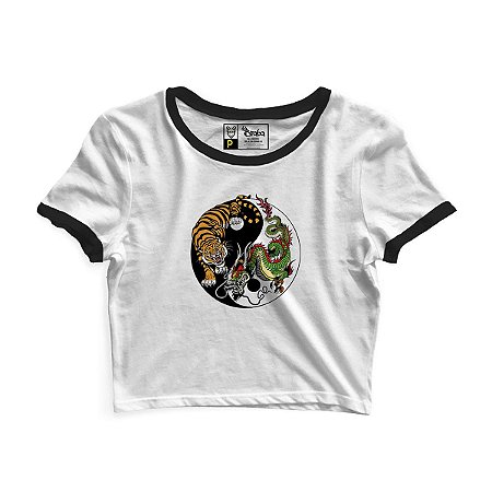 Cropped Blusinha As Brabas Yin Yang Tigre e Dragão 2 Branco Viés Preto