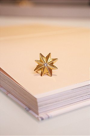 Anel Estrela com Brilhante (M) em Ouro 18K