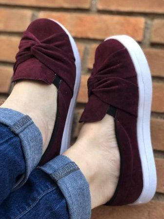 Tênis slip-on preto com nó - R$ 120.00, cor Preto (Beira Rio, confortável,  de borracha) #117376, compre agora | Shafa