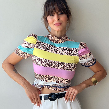 BLUSA PRINCESA GOLA ALTA TL ONÇA LISTRADA