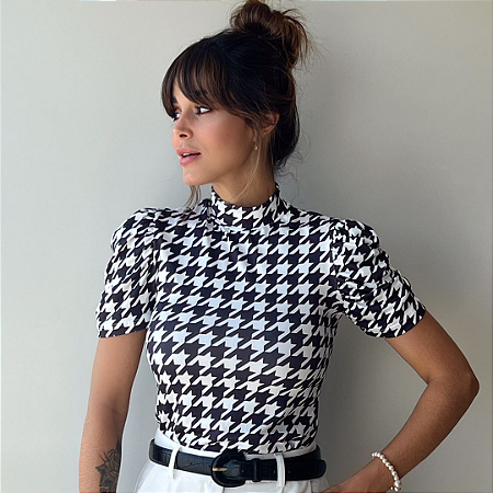 BLUSA PRINCESA GOLA ALTA TL PIED PRETO