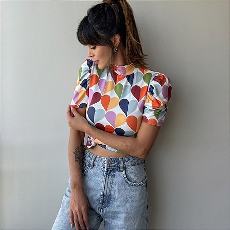 BLUSA PRINCESA GOLA ALTA TL CORAÇÕES BICOLOR