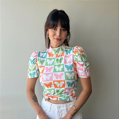 BLUSA PRINCESA GOLA ALTA TL BORBOLETA QUADRINHOS