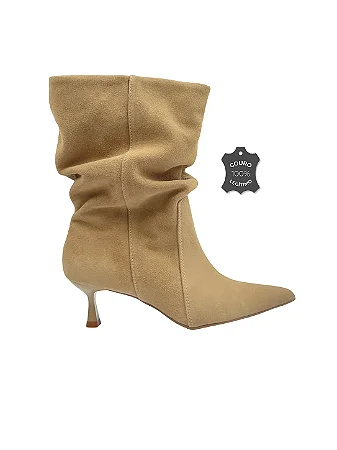 Alice Slouch - Bota Couro Camurça Bico Fino Salto Kitten Bege