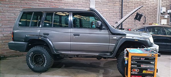 Alargador De Paralamas Off-Road - Pajero GLSB 04 Portas - 1997 a 1998