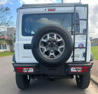 PARA-CHOQUE TRASEIRO EM AÇO JIMNY SIERRA 2019 ATÉ 2024