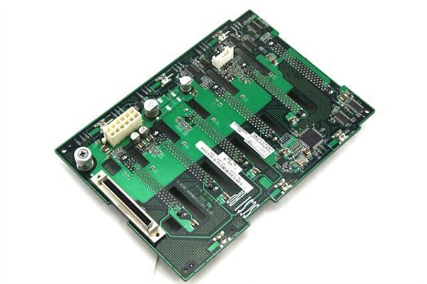 PLACA BACKPLANE DELL POWEREDGE 1800 SCSI PN 0Y2429