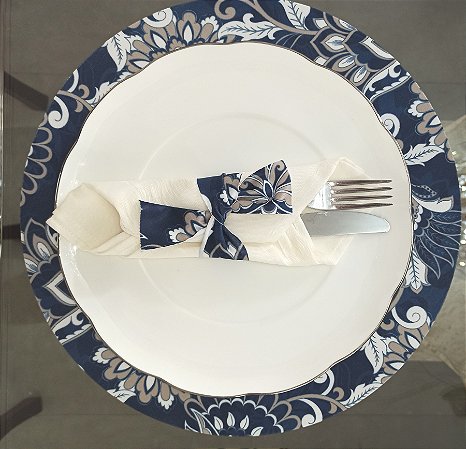 Sousplat estampado com amarrador de talher