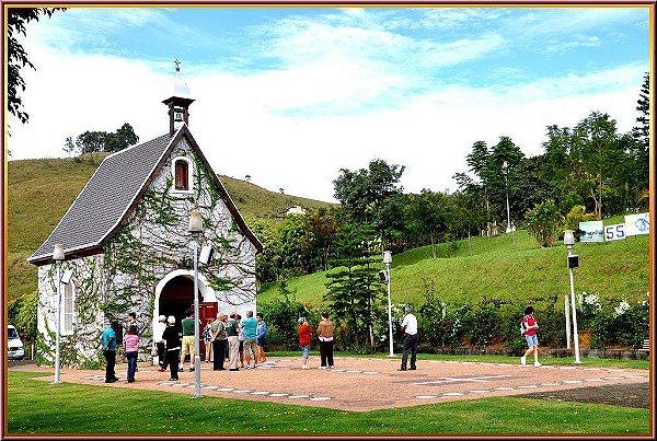Passeio Santuario Mae Rainha