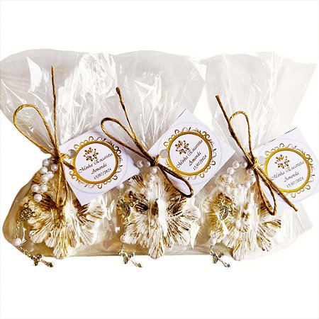 Lembrancinha Espírito Santo imã dourado.