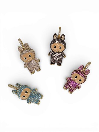 Pingente Labubu Cravejado