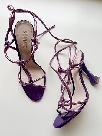 Sandália salto lilás Schutz - Tam 36