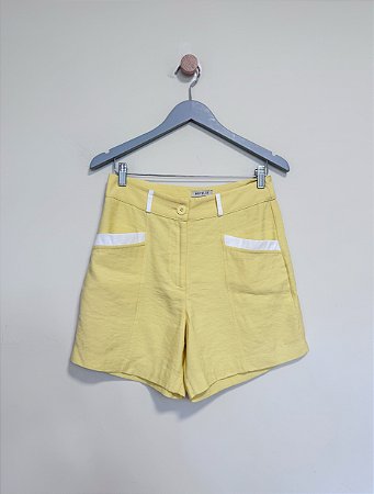 Short amarelo manteiga - Tam M