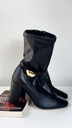 Bota preta cano médio Arezzo tam 36