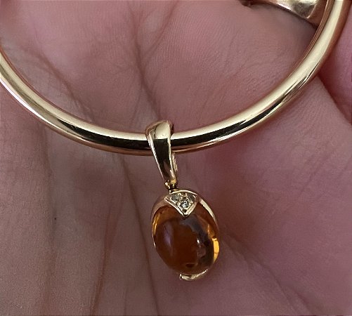 Pingente de citrino com diamantes em ouro 18k