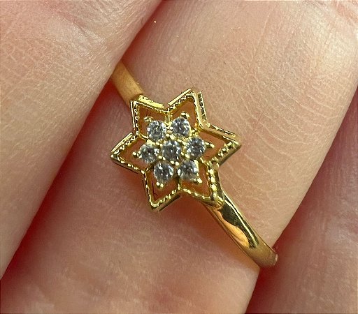 Anel de estrela em ouro 18k e zirconias