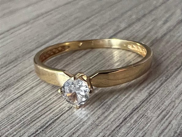 Anel solitario em ouro 18k e zirconia
