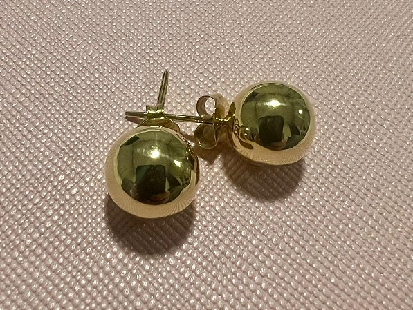 Brinco de bola com 10mm e tarraxa borboleta em ouro 18k