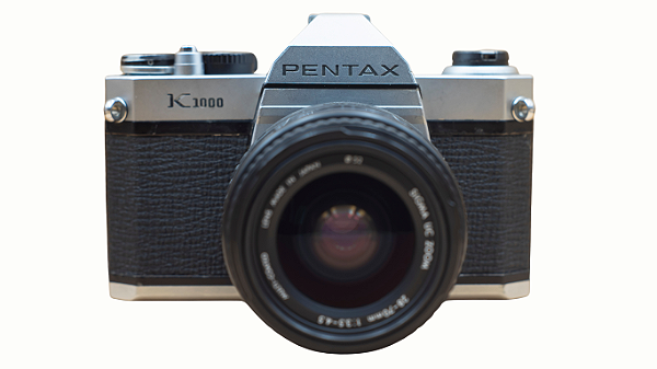Câmera 35mm - Pentax K1000 + Lente 28-70mm + Alça