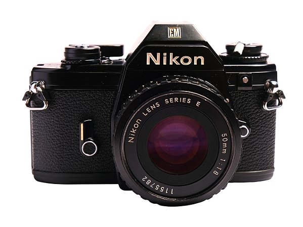 Câmera 35mm - Nikon EM (9.8/10) + Lente 50mm (9/10) + Alça + Tampa + Bateria