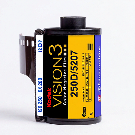 Filme 35mm - Kodak Vision3 250D/5207 - 12 Poses - ISO 200/250 - Novo