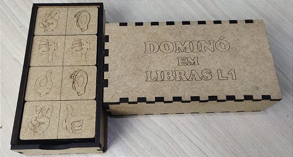 DOMINÓ EM LIBRAS L1. MATERIAL EM MADEIRA MDF DURÁVEL. 28 PEÇAS COM ESTOJO