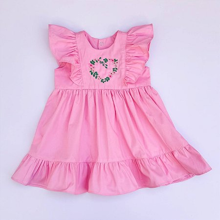 VESTIDO MELISSA RECORTE E BABADO NA PALA ROSA COM BORDADO CORAÇÃO 100% ALGODÃO