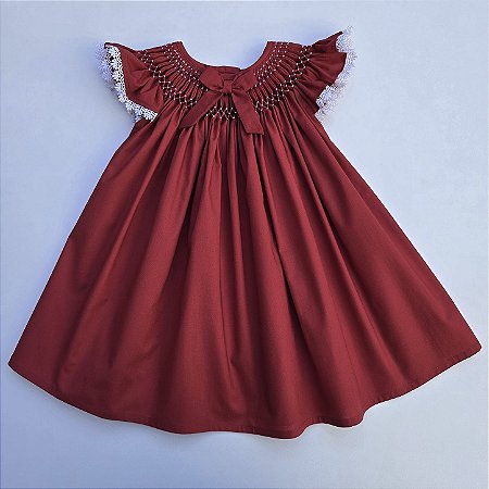 VESTIDO CASINHA DE ABELHA VERMELHO BORDADO BRANCO E RENDA NA MANGA BRANCA