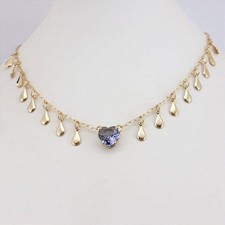 CHOKER FOLHEADO A OURO COM PEDRA CORAÇÃO E GOTINHAS