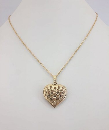 COLAR FOLHEADO A OURO PINGENTE CORAÇÃO COM VAZADOS