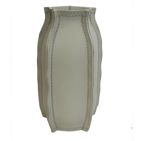 VASO DE RESINA CINZA COM DETALHES DE PRESPONTO 13CM X 13CM X
