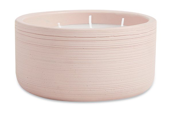 VELA COM SUPORTE EM CIMENTO