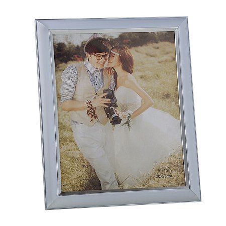 PORTA RETRATO DE PLÁSTICO TRADICIONAL 20x25cm