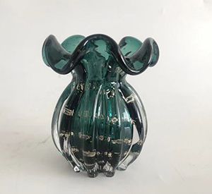 VASO DE VIDRO ITALY VERDE ESMERALDA E DOURADO 13x17cm