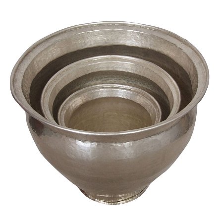 CJ. DE 3 VASOS EM METAL PRATEADA P: 24,5CM X 25CM | M: 32C