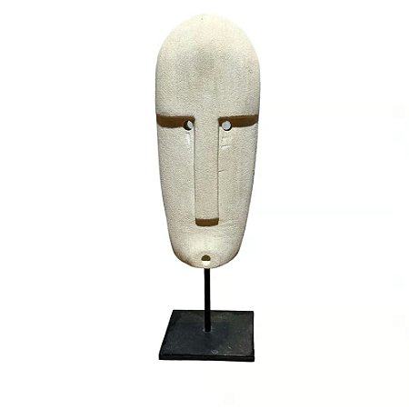 ESCULTURA DECORATIVA MINI MASCARA ETINICA IMPORTADA DEWI PEDRA NATURAL BRANCA COM SUPORTE A33CM