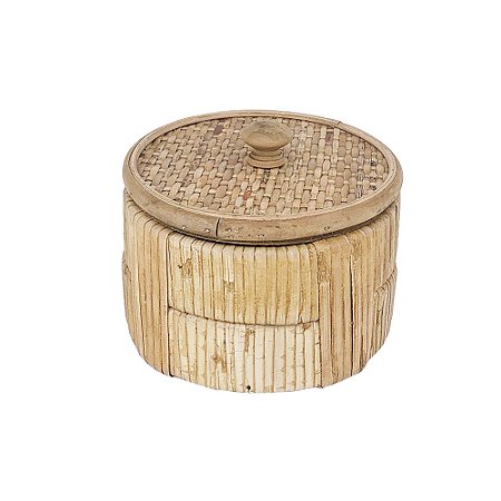 CAIXA DE MADEIRA COM DETALHES EM FIBRA RATTAN NATURAL