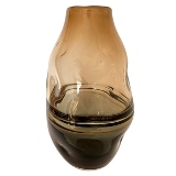 VASO DE VIDRO AMBAR COM DEGRADE EM PRETO 18CM X 18CM X 33CM