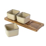 SET DE PORTA APERITIVOS DE CERAMICA BEGE E BASE DE MADEIRA - 3 PCS